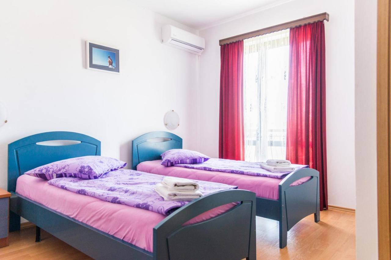 Lovely House Lindi In ポレッチ エクステリア 写真