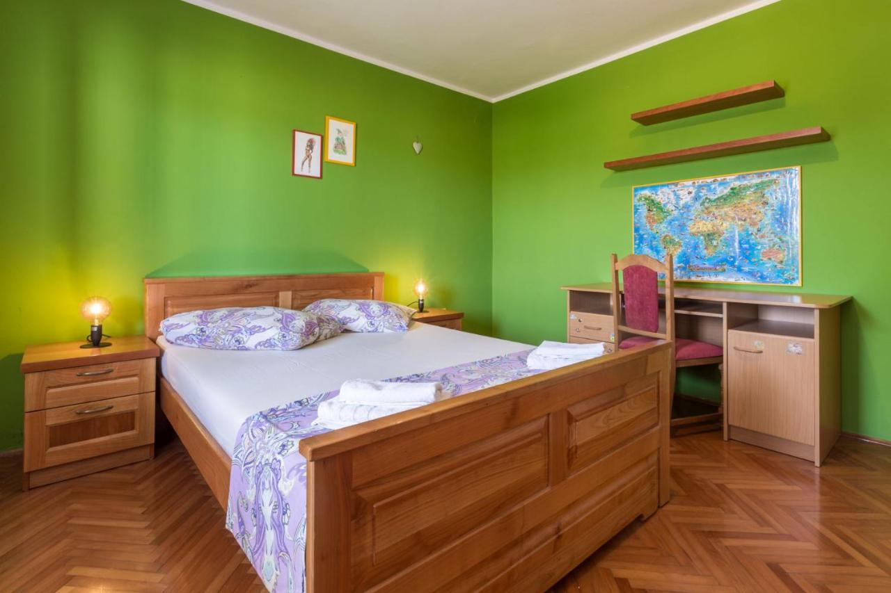 Lovely House Lindi In ポレッチ エクステリア 写真