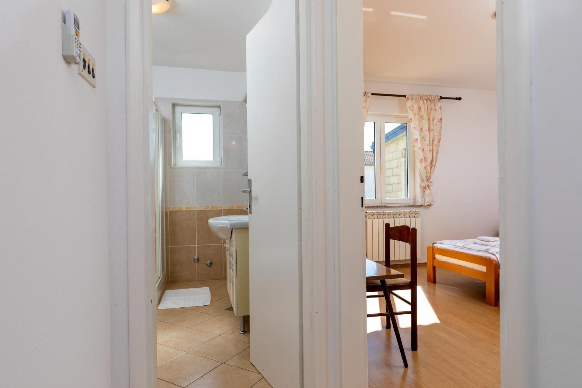 Lovely House Lindi In ポレッチ エクステリア 写真