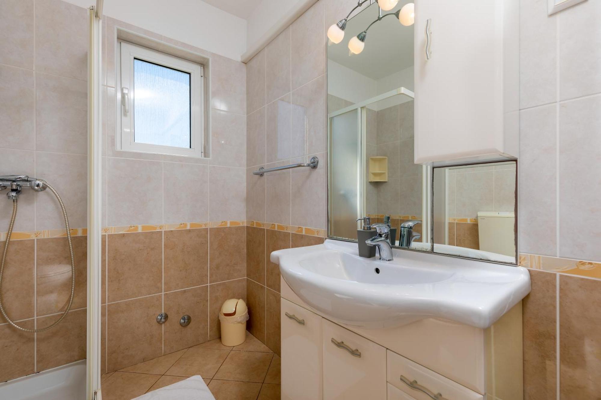 Lovely House Lindi In ポレッチ エクステリア 写真