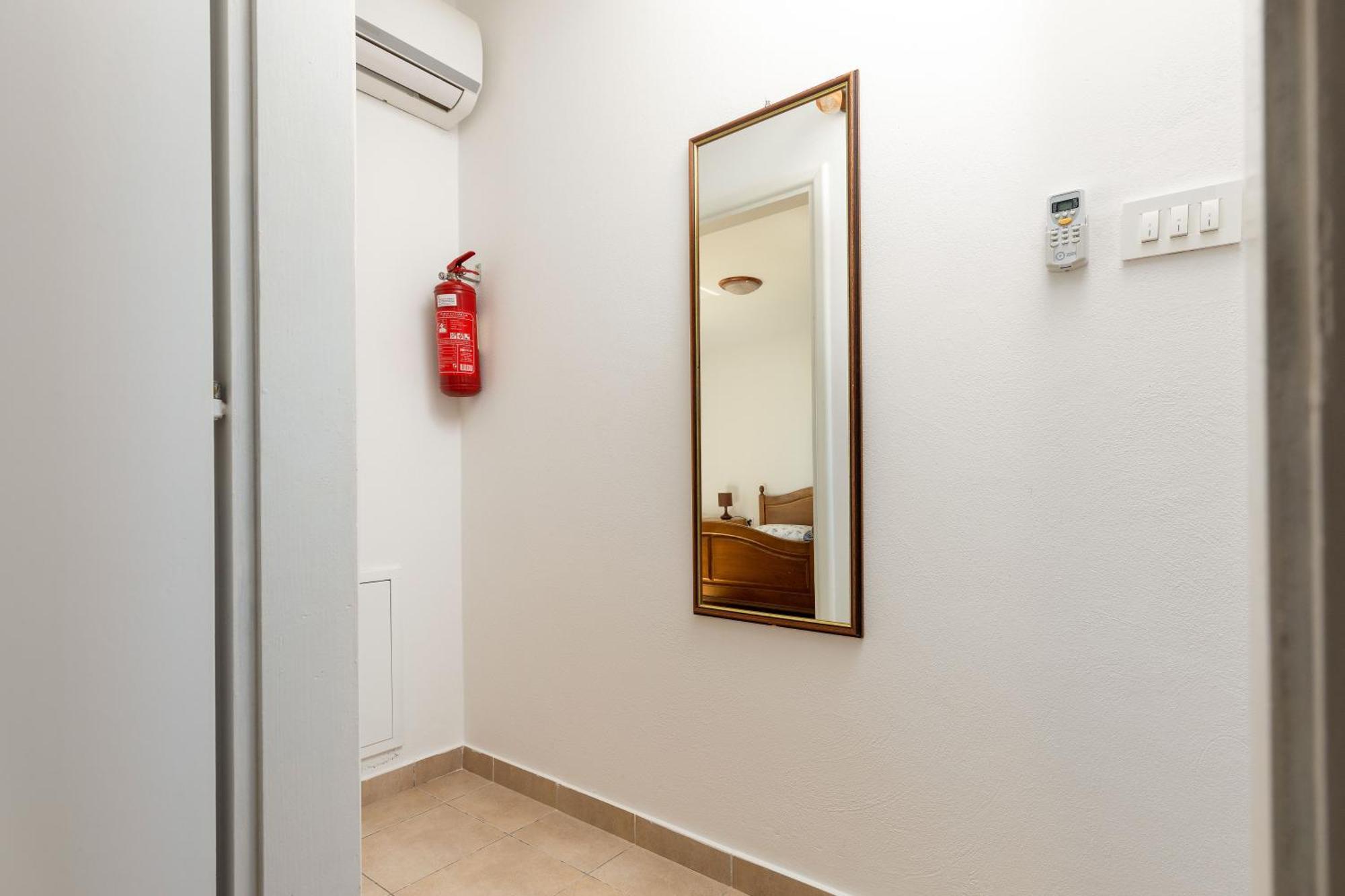 Lovely House Lindi In ポレッチ エクステリア 写真