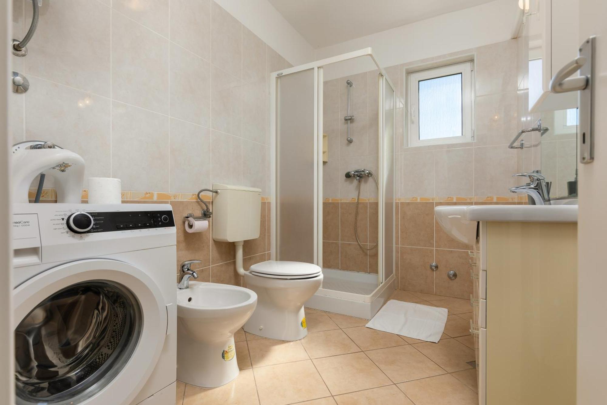 Lovely House Lindi In ポレッチ エクステリア 写真