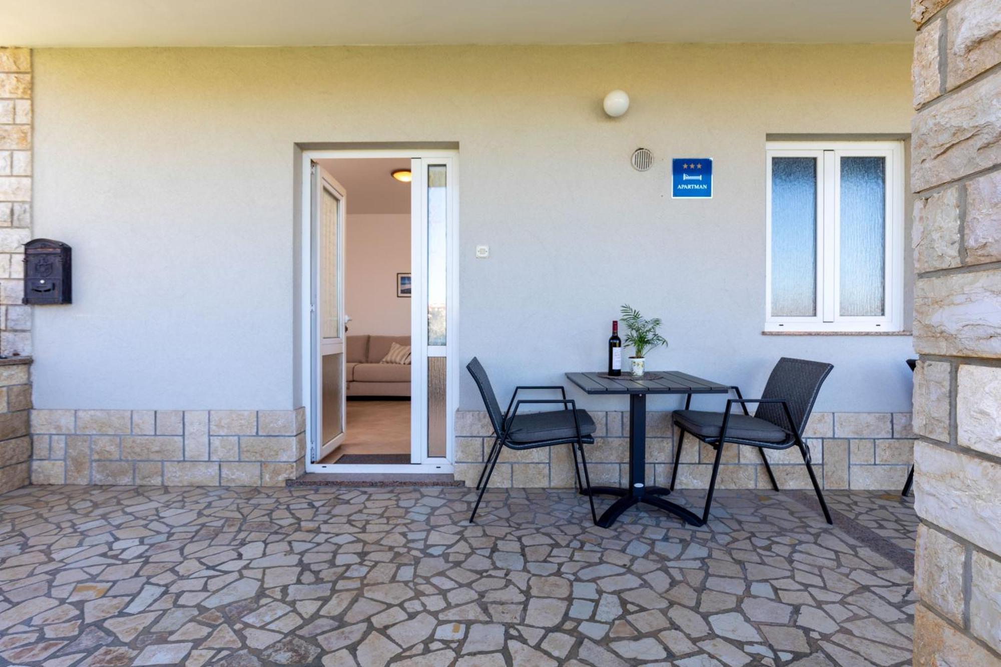 Lovely House Lindi In ポレッチ エクステリア 写真