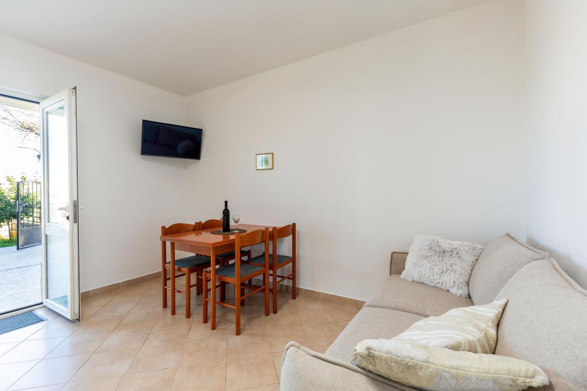 Lovely House Lindi In ポレッチ エクステリア 写真